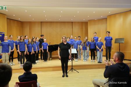 Na mladih svet stoji  (17)